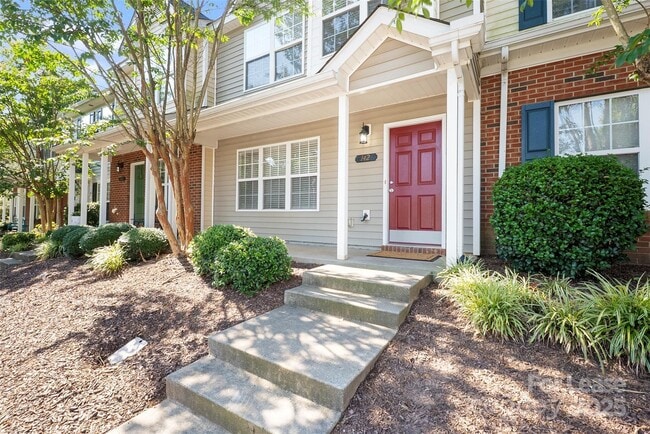 142 Mangum Cir in Mooresville, NC - Building Photo - Building Photo