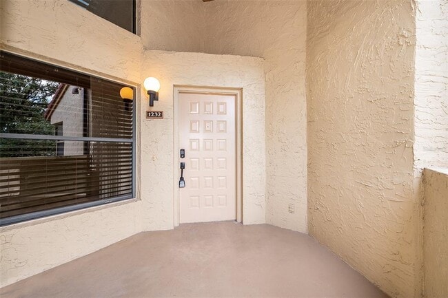 1232 St Tropez Cir in Orlando, FL - Building Photo - Building Photo