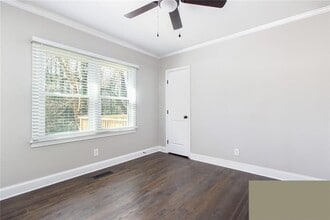 626 Burbank Cir in Smyrna, GA - Building Photo - Building Photo