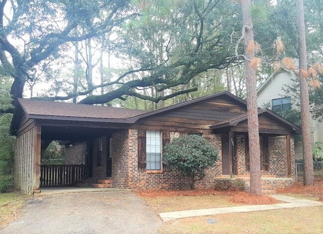 property at 232 Maplewood Loop