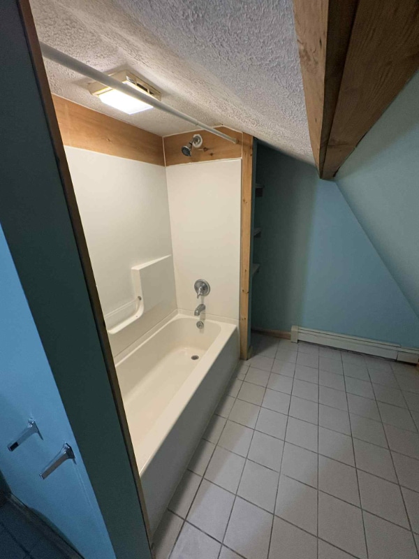 property at 924 N Center St