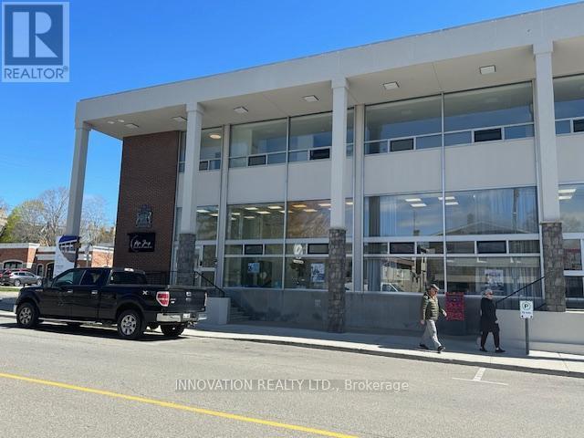 3-292 CENTRE St
