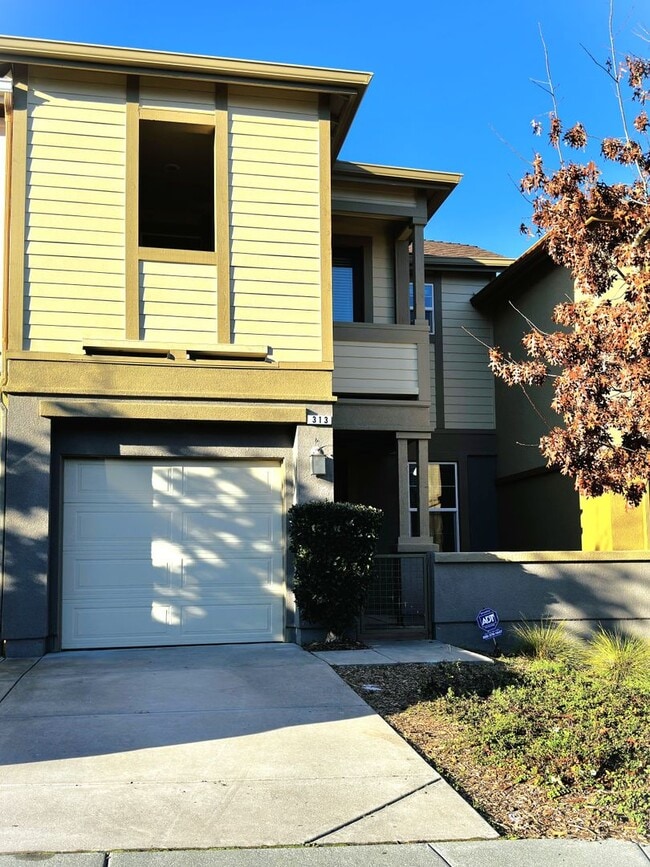 property at 313 Jacquelyn Ln