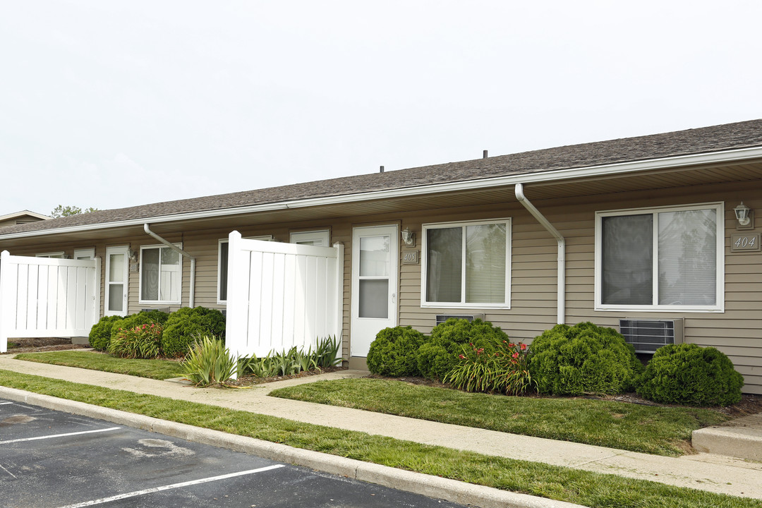 Bedford Meadows in Ottawa Lake, MI - Building Photo