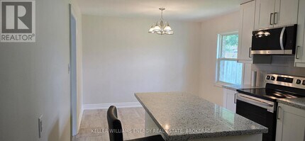 316 Rossland Rd W in Oshawa, ON - Building Photo - Building Photo