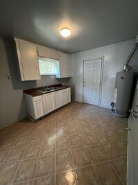 5419 Makeig St photo'