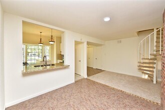 2035 Shorewood Ln in Sugar Land, TX - Foto de edificio - Building Photo