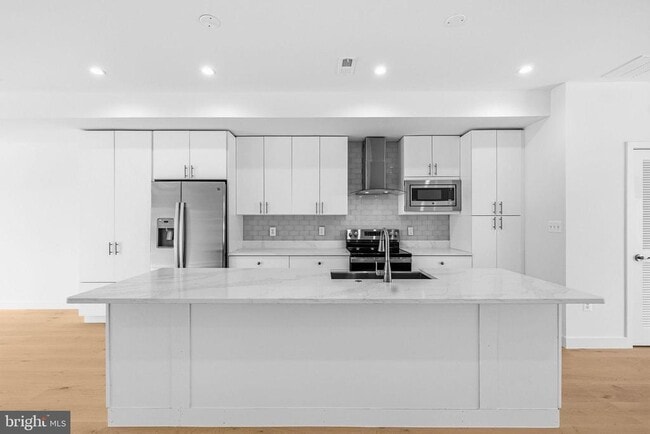 property at 2530 Elvans Rd SE