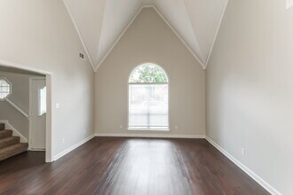 7780 Meadow Vale Dr in Memphis, TN - Building Photo - Building Photo