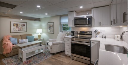 2320 Tanglewood Cir NE in Atlanta, GA - Building Photo - Building Photo