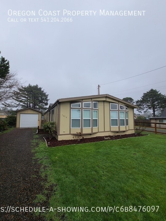 7020 Glen Ave in Gleneden Beach, OR - Building Photo