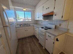 5560 E Bellevue St in Tucson, AZ - Building Photo - Building Photo