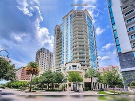 450 Knights Run Ave in Tampa, FL - Building Photo