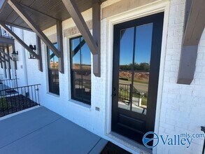 695 Town Madison Blvd in Madison, AL - Building Photo - Building Photo