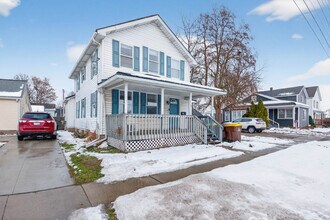 120 S Main St in St. Louis, MI - Building Photo - Building Photo