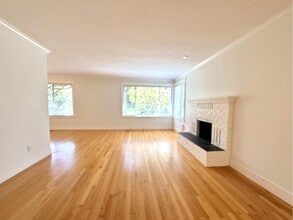 15457 Poplar Dr in Surrey, BC - Building Photo - Building Photo
