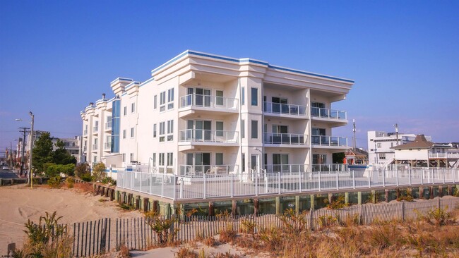 9220 Atlantic Ave in Margate City, NJ - Foto de edificio - Building Photo