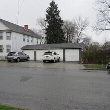 29 Taylor Ave in Poughkeepsie, NY - Building Photo - Building Photo