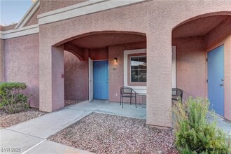 10524 Autumn Pine Ave in Las Vegas, NV - Building Photo - Building Photo