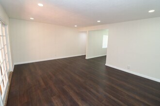 468 N Cypress St in Orange, CA - Building Photo - Building Photo