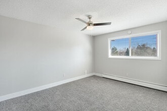 Peaks on Drake in Fort Collins, CO - Foto de edificio - Building Photo