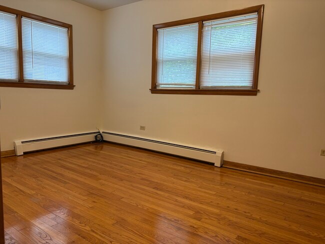 2611 W Logan Blvd, Unit 1S in Chicago, IL - Foto de edificio - Building Photo