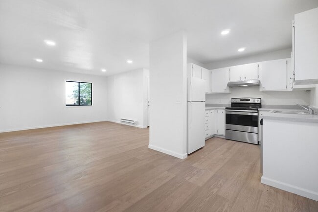 property at 2085 Highview Ct