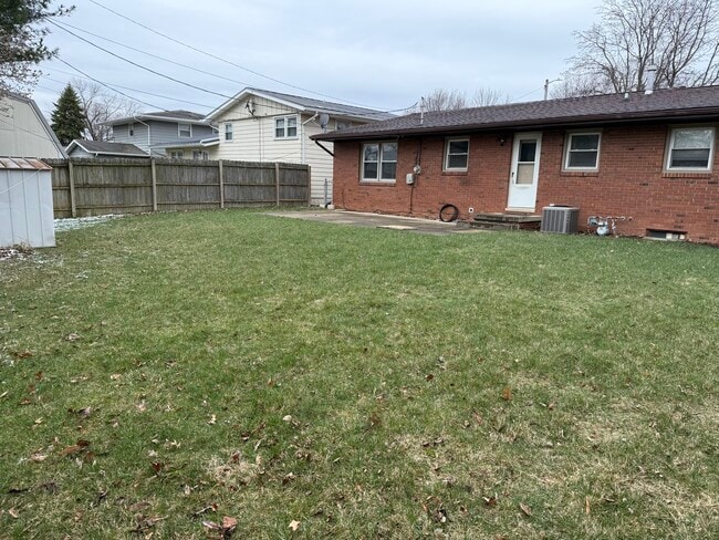 2225 Yount St in Lafayette, IN - Building Photo - Building Photo