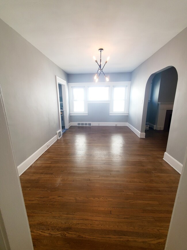 1280 Warren Rd, Unit Upper photo'