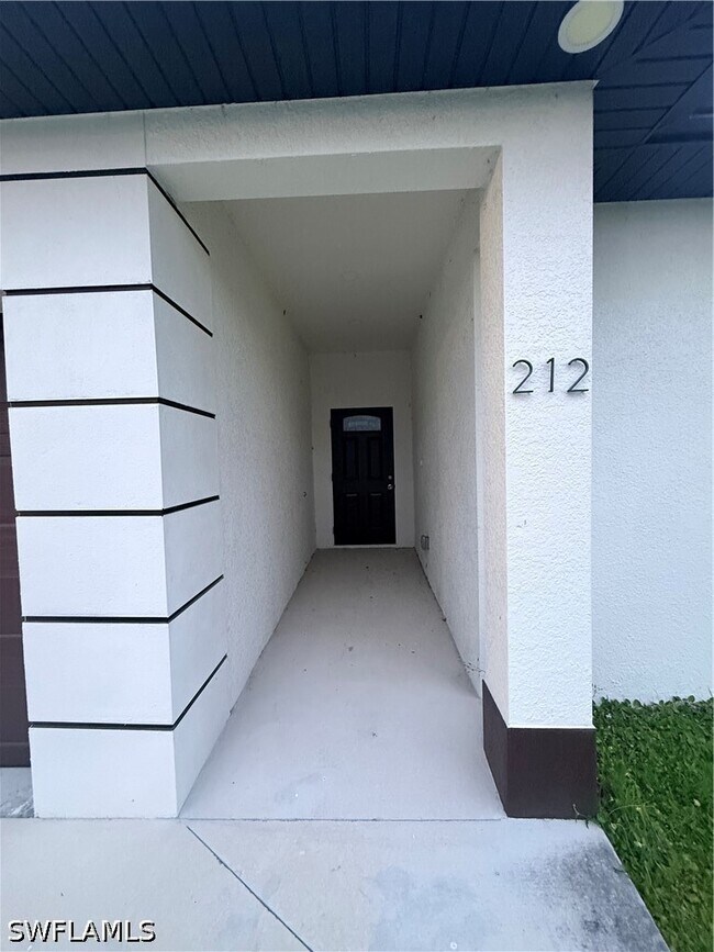 212 Pullman St in Lehigh Acres, FL - Building Photo - Building Photo