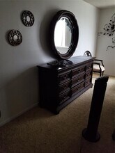 2830 Somerset Dr in Lauderdale Lakes, FL - Building Photo - Building Photo