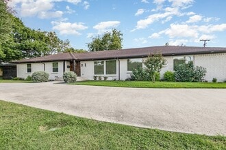 5710 Forest Ln in Dallas, TX - Building Photo - Building Photo