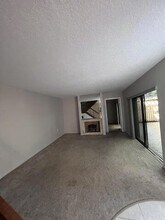1221 12th Ln in Palm Beach Gardens, FL - Building Photo - Building Photo