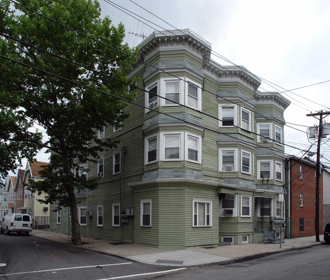 40-42 Darcy St in Newark, NJ - Foto de edificio - Building Photo