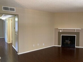 11225 Huston St in Los Angeles, CA - Building Photo - Building Photo