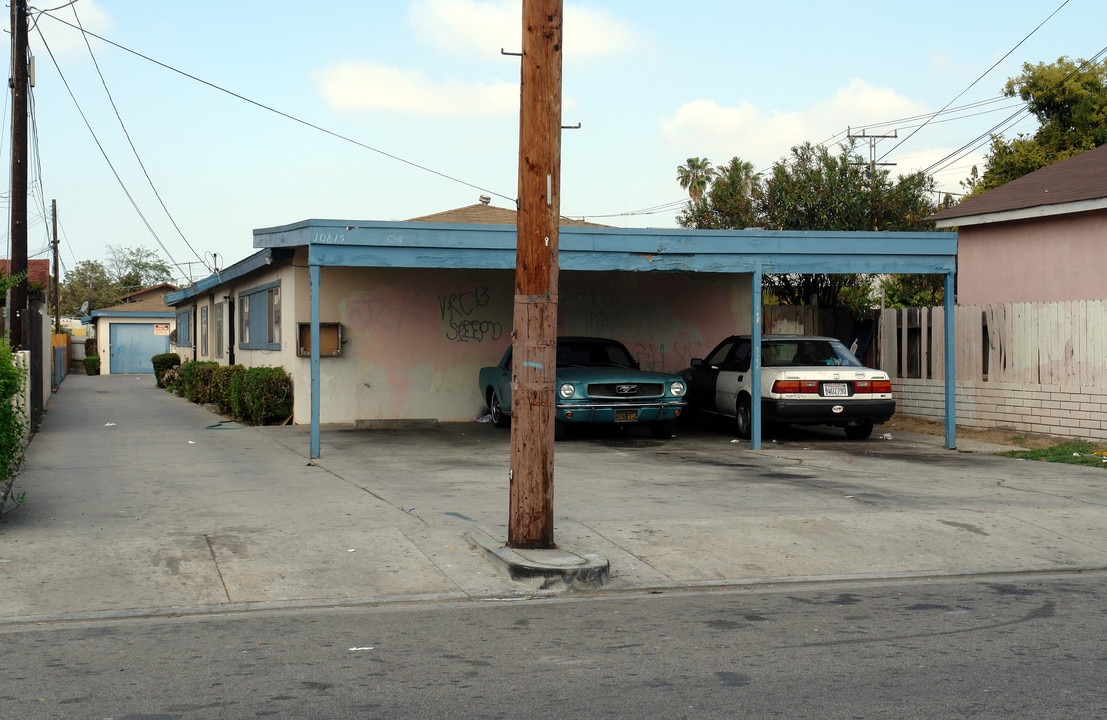 10815 S Freeman Ave in Inglewood, CA - Building Photo