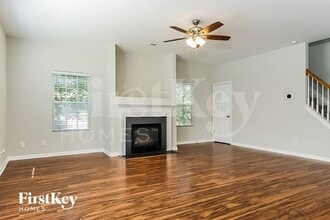 1004 Scarlett Dr in High Point, NC - Foto de edificio - Building Photo