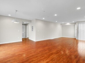 11406 Exposition Blvd., in Los Angeles, CA - Building Photo - Interior Photo