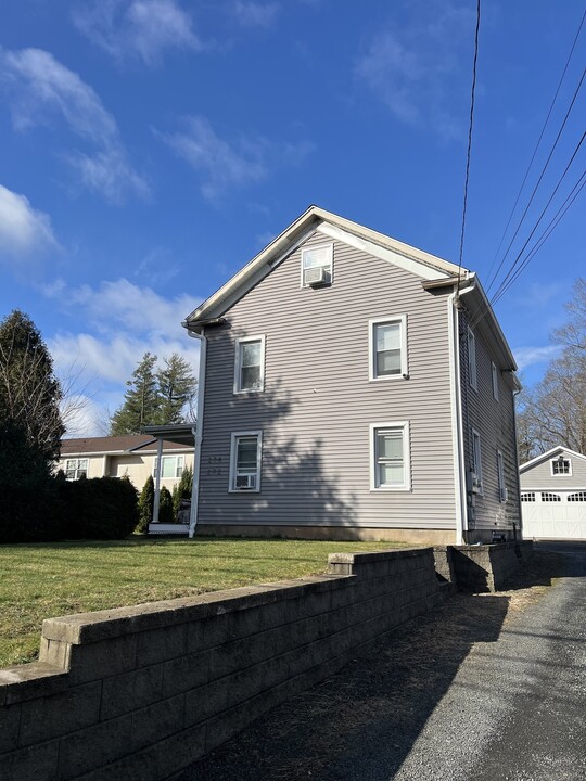 272 Berlin Ave in Southington, CT - Building Photo