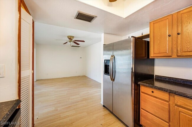 property at 915 SE 20th St