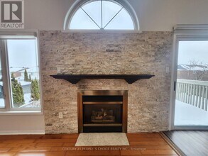 5763 Greensboro Dr in Mississauga, ON - Building Photo - Building Photo