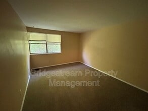 7545 Mt Hood in Dayton, OH - Building Photo - Building Photo