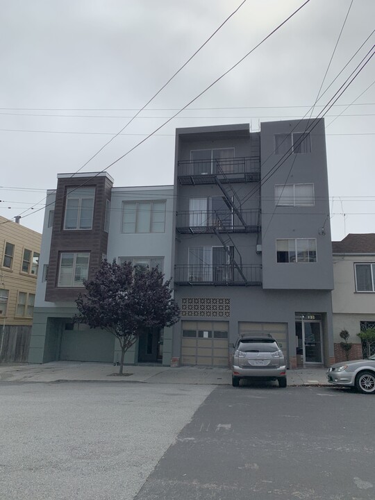 135 N Willard St in San Francisco, CA - Foto de edificio