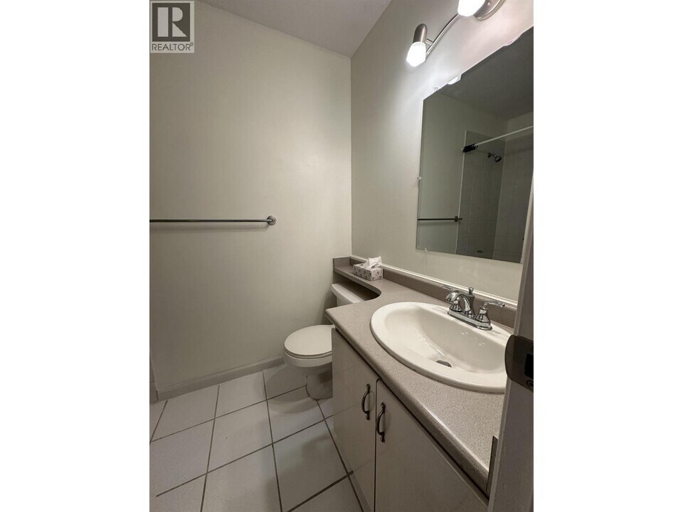 509 Carnarvon St in New Westminster, BC - Building Photo