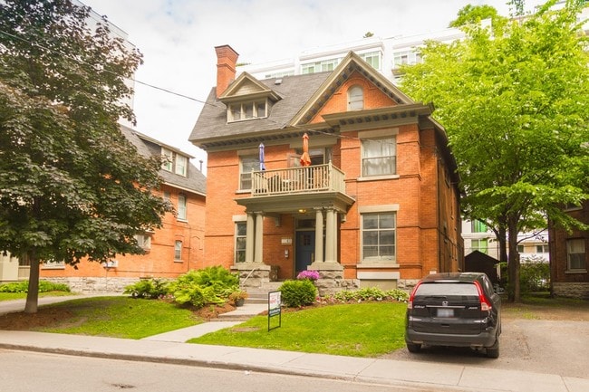 Elgin Street Apartments