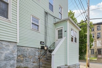 354 Jencks St in Fall River, MA - Building Photo - Building Photo