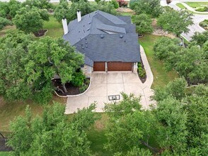 2716 Vista Heights Dr in Leander, TX - Foto de edificio - Building Photo