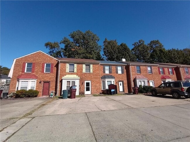2043 Allison Dr