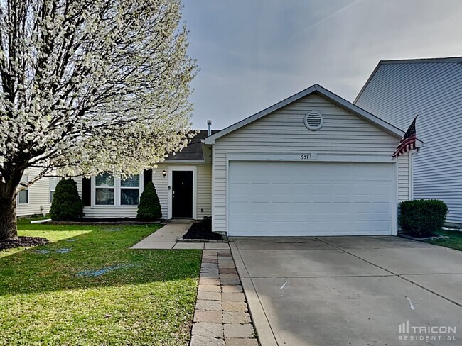 957 Stonehurst Dr in Franklin, IN - Building Photo - Building Photo