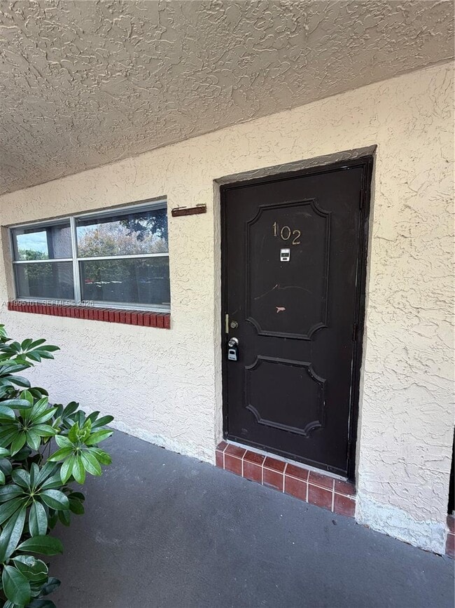 8604 NW 35th St in Coral Springs, FL - Building Photo - Building Photo